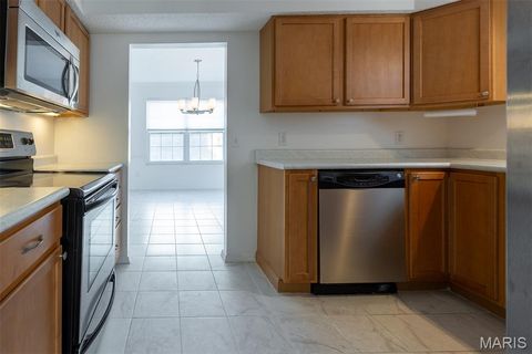 Tiny photo for 970 N Spoede Road #17, Creve Coeur, MO 63146 (MLS # 25082047)