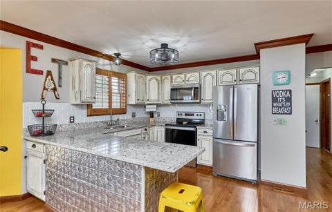 Tiny photo for 404 Chantilly Court, Warrenton, MO 63383 (MLS # 26056630)