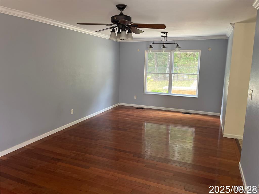 2320 Castlegate Drive
