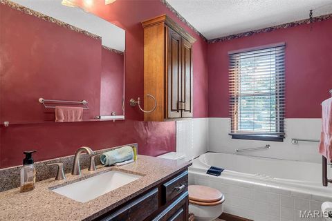 Tiny photo for 130 Rolling Hills Drive, Washington, MO 63090 (MLS # 25062259)