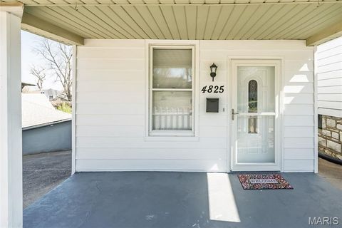 Tiny photo for 4825 Oldenburg Avenue, St Louis, MO 63123 (MLS # 26015444)