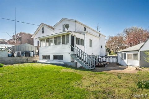 Tiny photo for 4825 Oldenburg Avenue, St Louis, MO 63123 (MLS # 26015444)