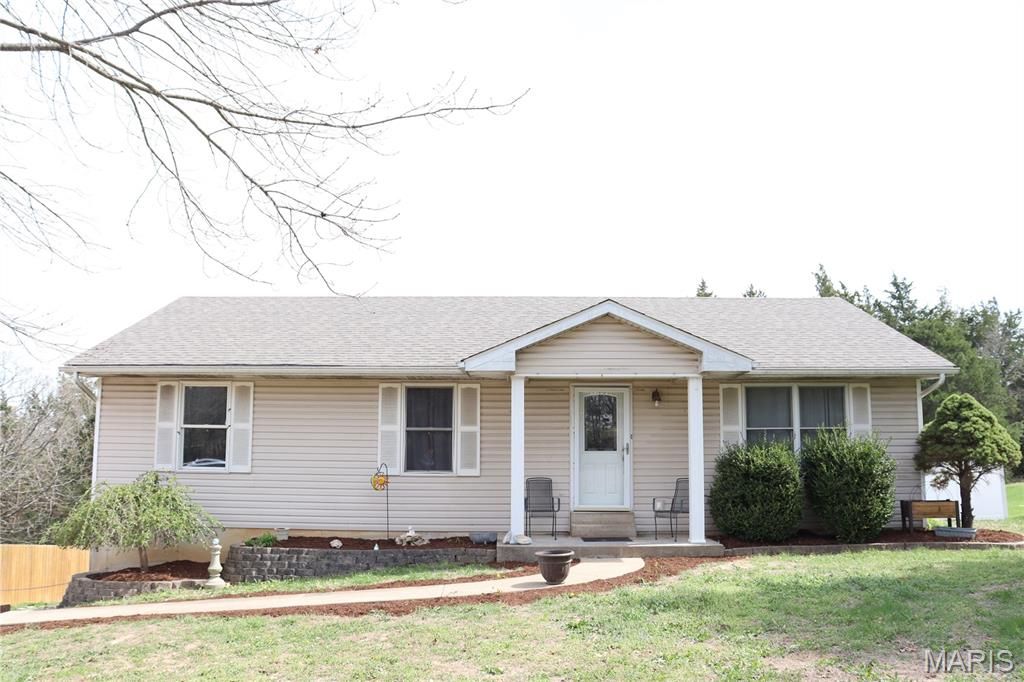 Photo of 13652 Klondike Road, De Soto, MO 63020 (MLS # 26019268)