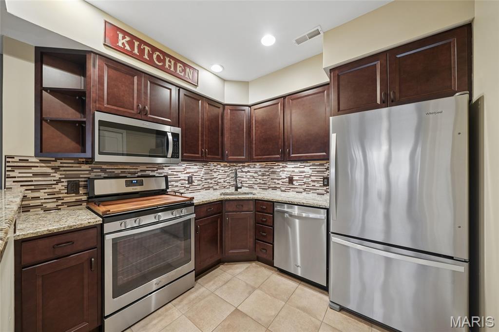 West Hampton Woods - Residential