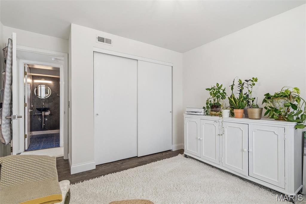 Cross Creek Condo Ph One Area - Residential