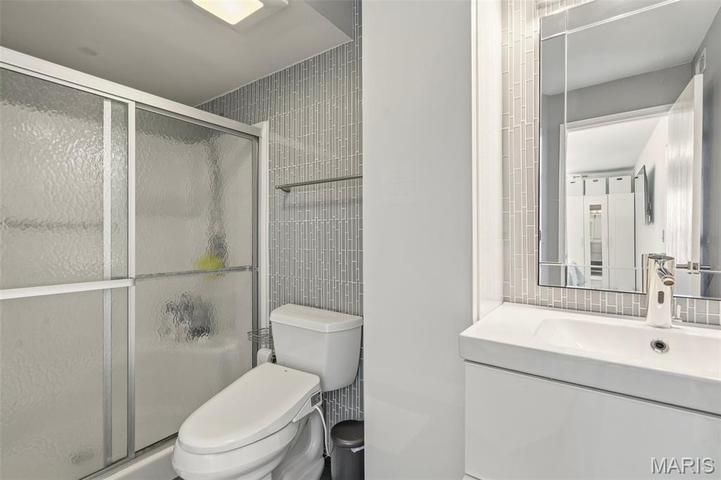 Cross Creek Condo Ph One Area - Residential