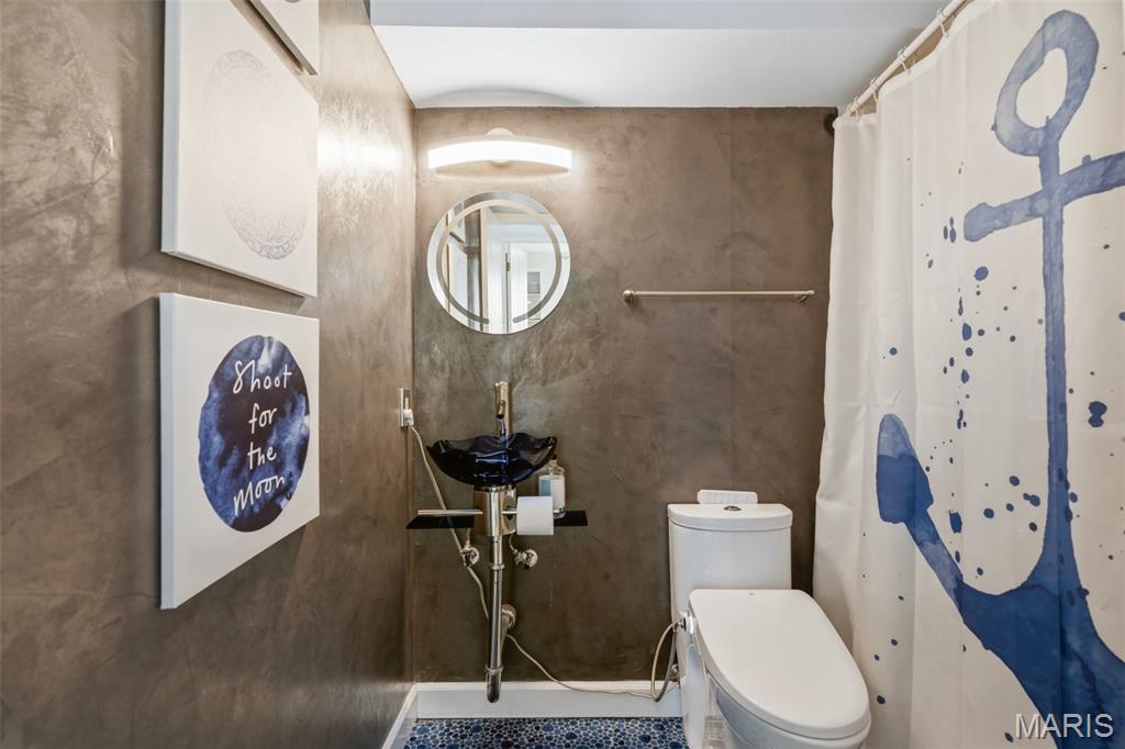 Cross Creek Condo Ph One Area - Residential