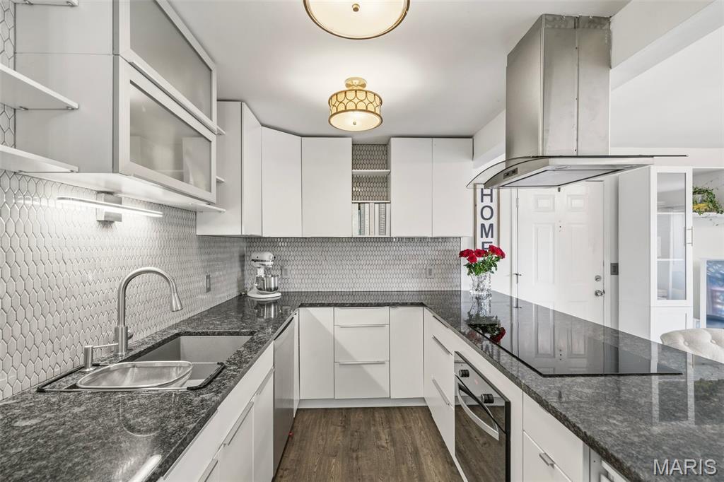 Cross Creek Condo Ph One Area - Residential