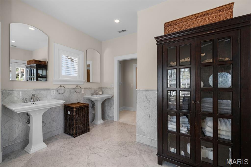 New Helfenstein Park - Residential