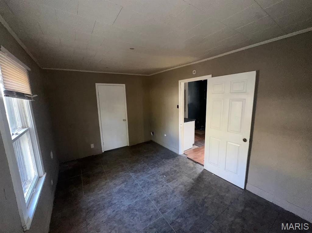 West Walnut Manor - Residential