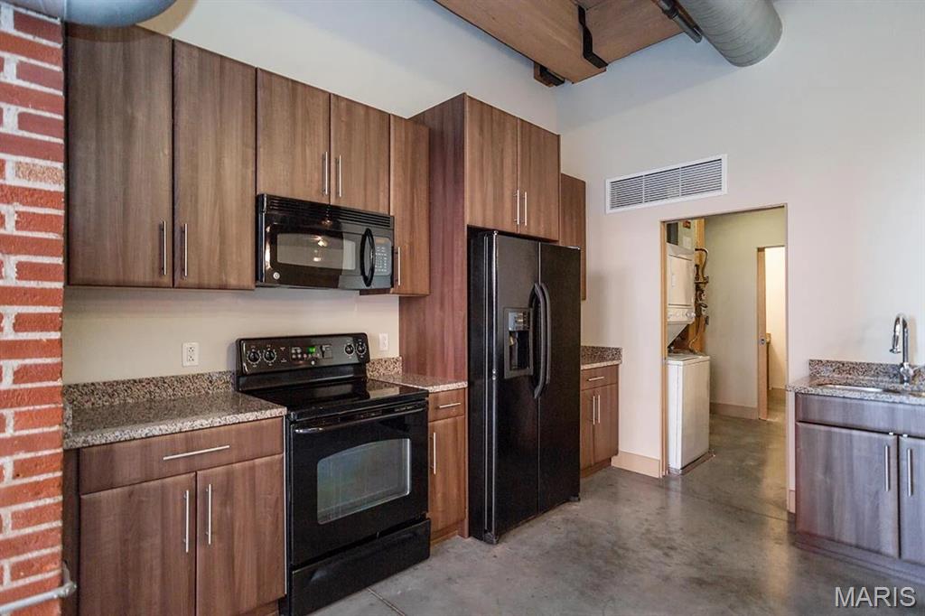 Bogen Lofts - Residential Lease