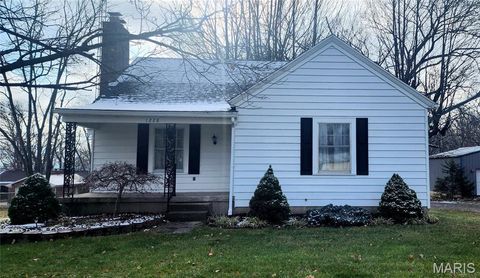 1228 Opdyke Street Chester IL 62233