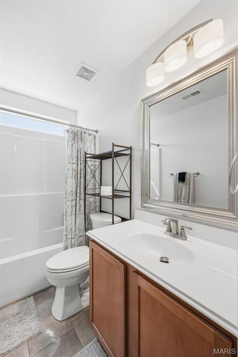 Tiny photo for 19 Cambridge Court, Troy, MO 63379 (MLS # 26013824)