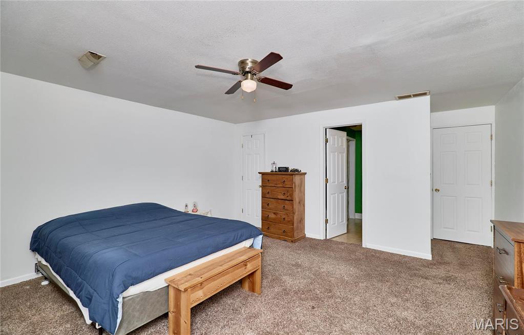 Clarksville, Missouri 63336, United States, 4 Bedrooms Bedrooms, ,2 BathroomsBathrooms,Residential,Active,1991