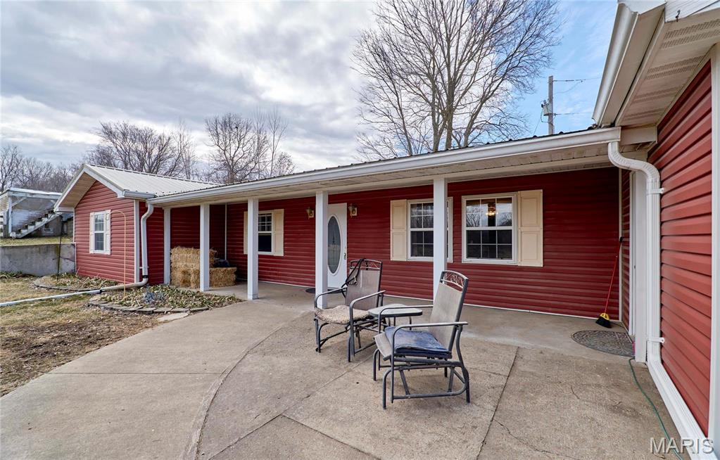 Clarksville, Missouri 63336, United States, 4 Bedrooms Bedrooms, ,2 BathroomsBathrooms,Residential,Active,1991