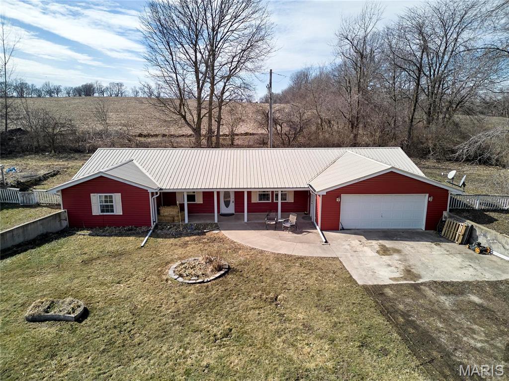 Clarksville, Missouri 63336, United States, 4 Bedrooms Bedrooms, ,2 BathroomsBathrooms,Residential,Active,1991