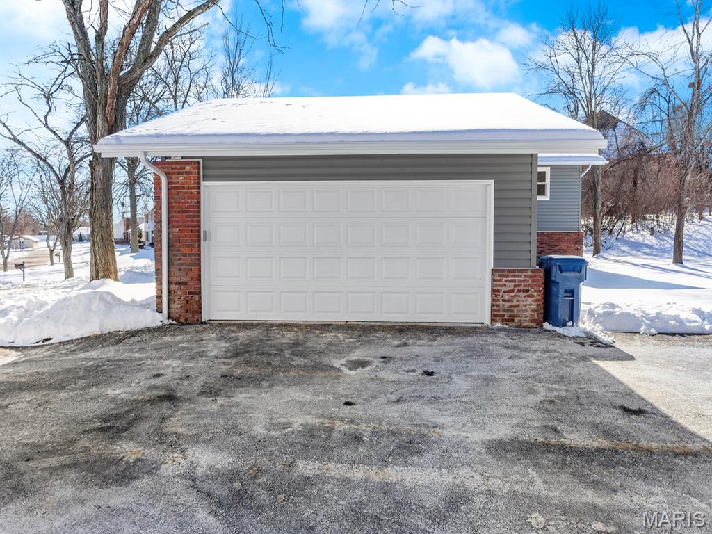 435 Holly Terrace Court