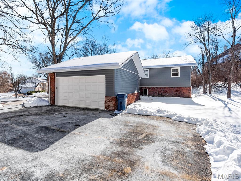 435 Holly Terrace Court