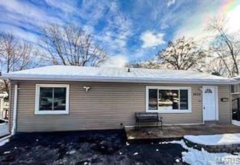 Photo of 3524 Theresa Avenue, St Ann, MO 63074 (MLS # 25080057)