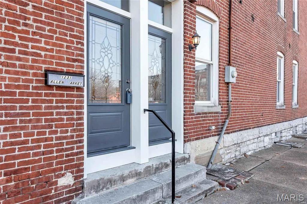 St Louis, Missouri 63104, United States, 3 Bedrooms Bedrooms, ,3 BathroomsBathrooms,Residential,Active,150073