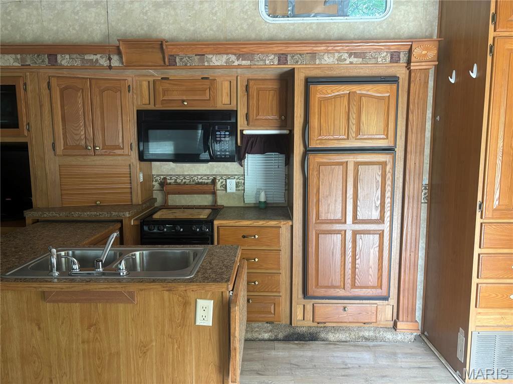 Goose  Creek Sub 27 - Land