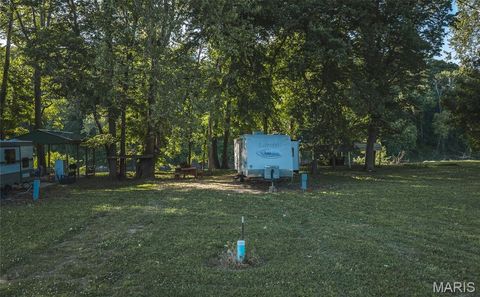 Tiny photo for 2 Gasconade Getaway, Vienna, MO 65582 (MLS # 26030967)