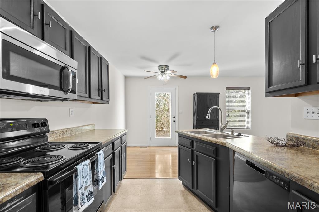 Villas At Stone Ridge Canyon - Residential