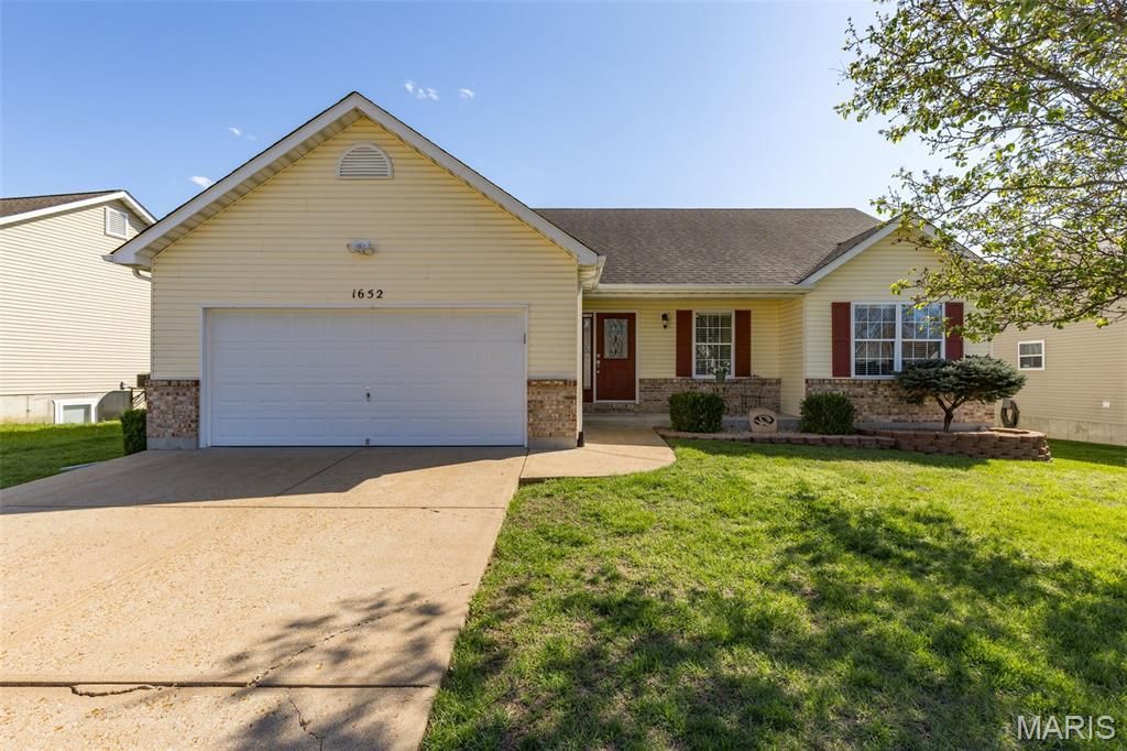 Photo of 1652 Bermuda Drive, Festus, MO 63028 (MLS # 26020748)