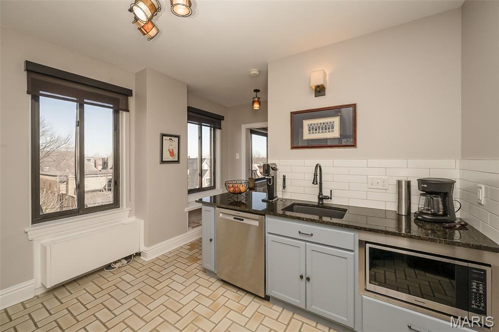 Fullertons Place Add - Residential