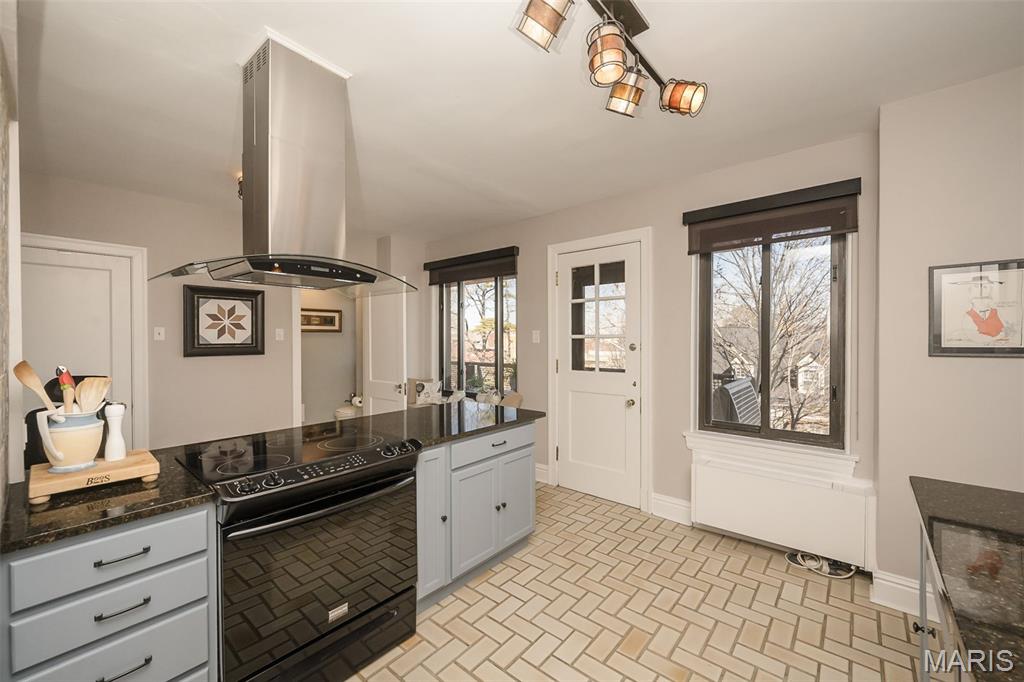 Fullertons Place Add - Residential