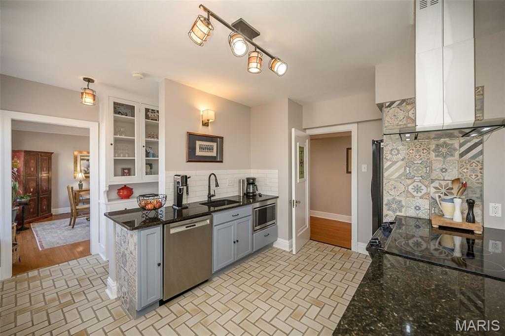 Fullertons Place Add - Residential