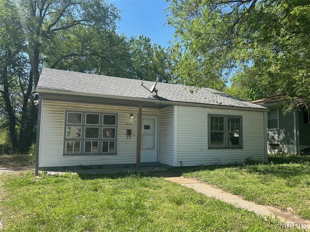 Photo of 305 Mueller Avenue, St Louis, MO 63135 (MLS # 26023558)