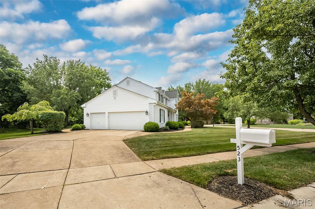 523 Autumn Oaks Drive