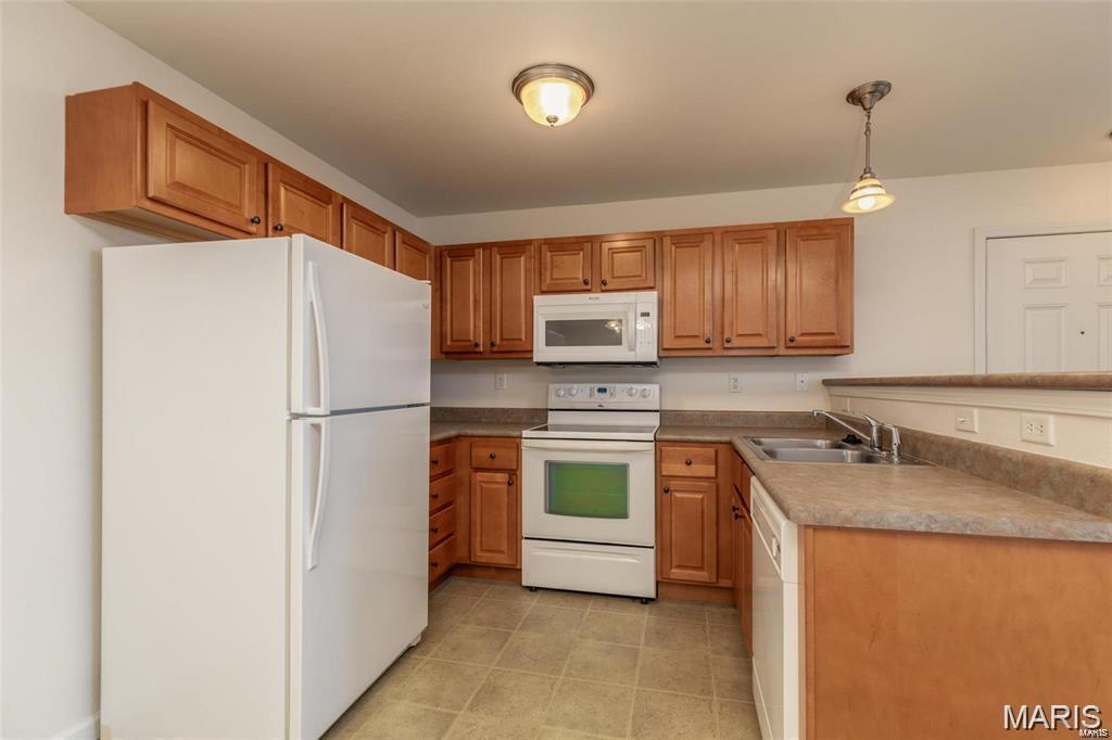 Herculaneum, Missouri 63048, United States, 2 Bedrooms Bedrooms, ,2 BathroomsBathrooms,Residential,Active,206670