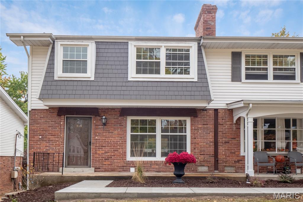 Four Seasons - Residential Lease