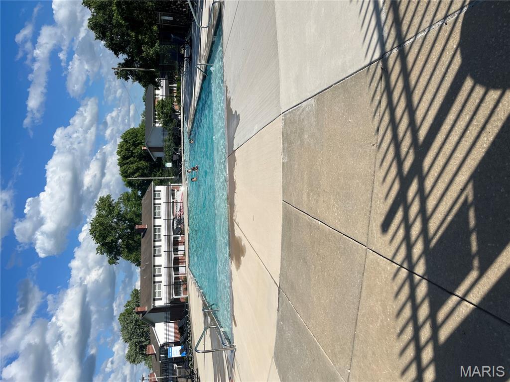 Four Seasons - Residential Lease