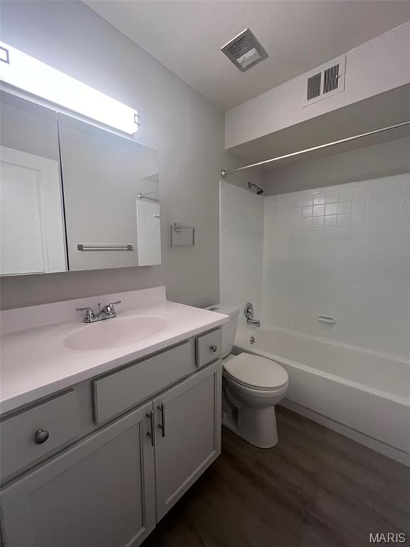 Four Seasons - Residential Lease