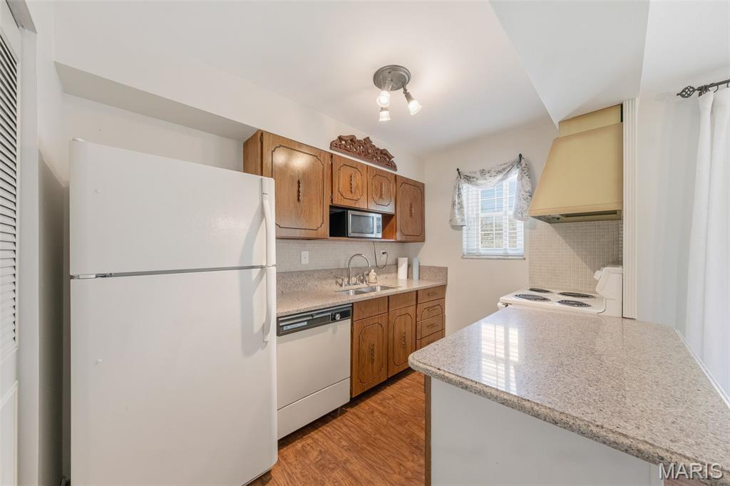 Bridgecrest Estates 1 Condo - Residential