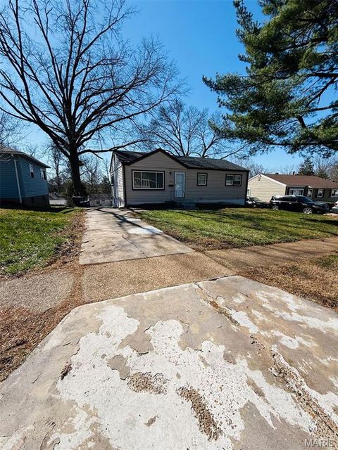Tiny photo for 936 Highmont Dr, St Louis, MO 63135 (MLS # 26022857)