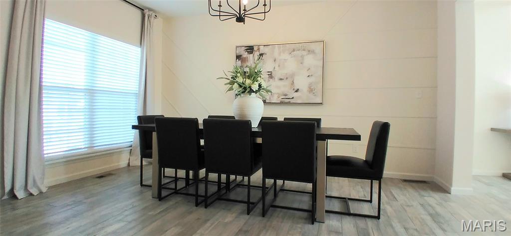 St Louis, Missouri 63129, United States, 4 Bedrooms Bedrooms, ,4 BathroomsBathrooms,Residential,Active,221840