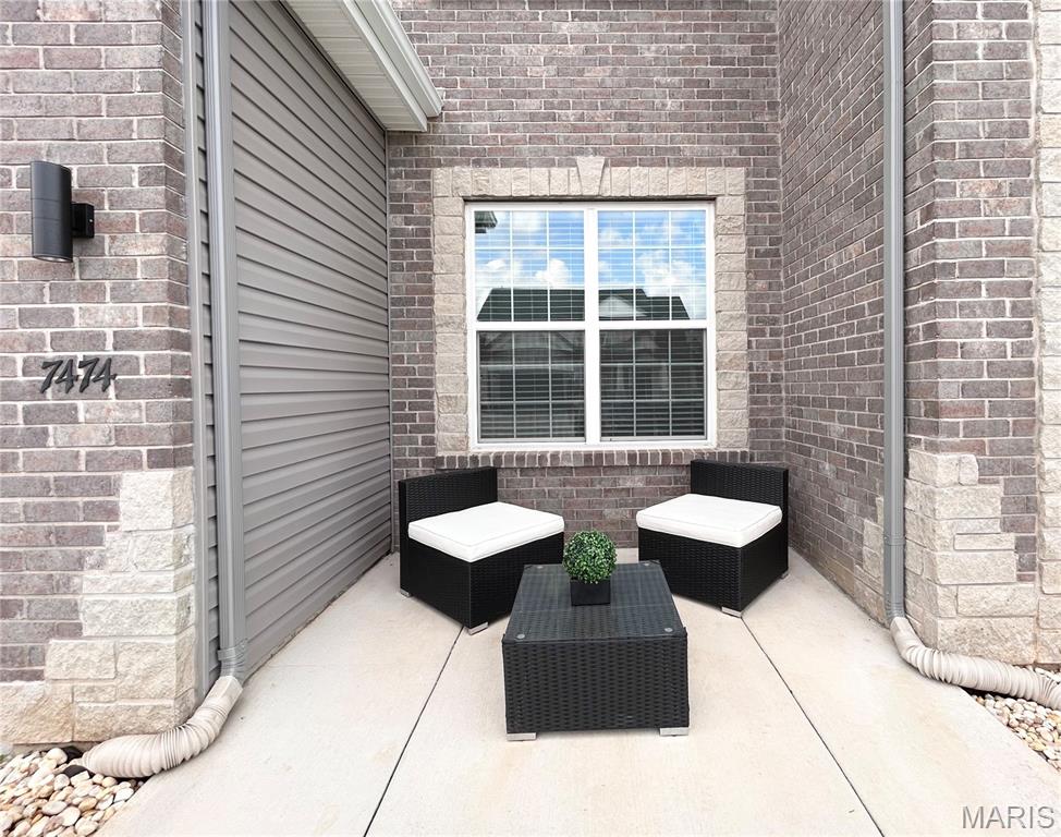 7474 Shadow Point Drive