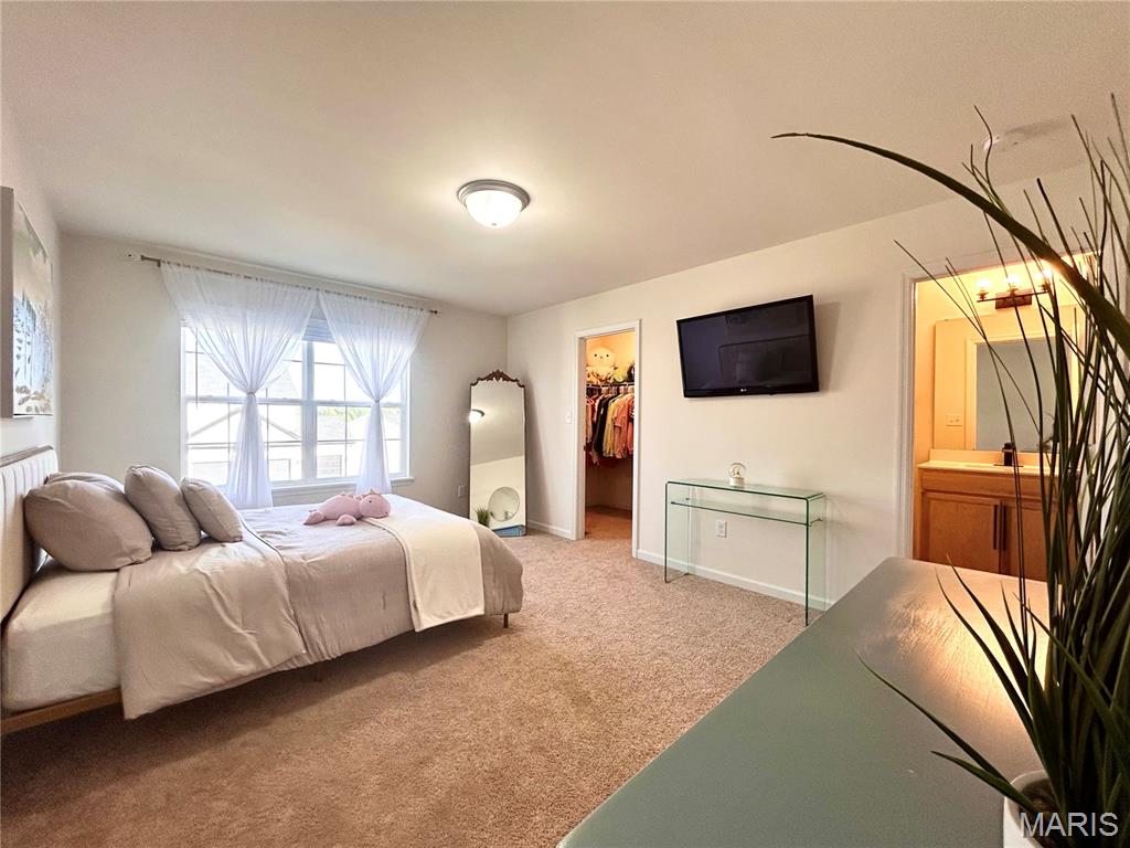 St Louis, Missouri 63129, United States, 4 Bedrooms Bedrooms, ,4 BathroomsBathrooms,Residential,Active,221840