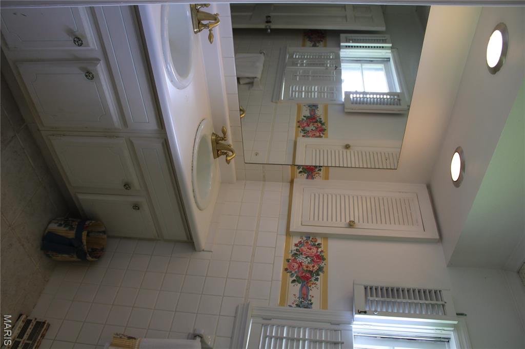 Chaffins Manor - Residential