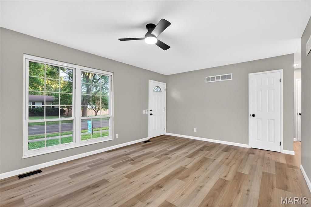 Photo of 925 Dewayne Drive, Florissant, MO 63031 (MLS # 26027671)
