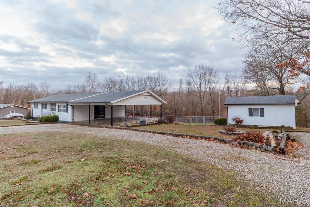 Photo of 19110 Glade Springs Road, Lebanon, MO 65536 (MLS # 26012658)