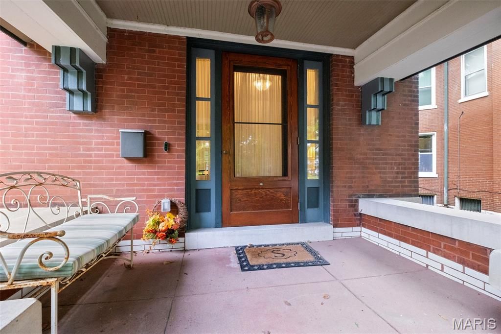 Photo of 4022 Flora Place, St Louis, MO 63110 (MLS # 25073110)