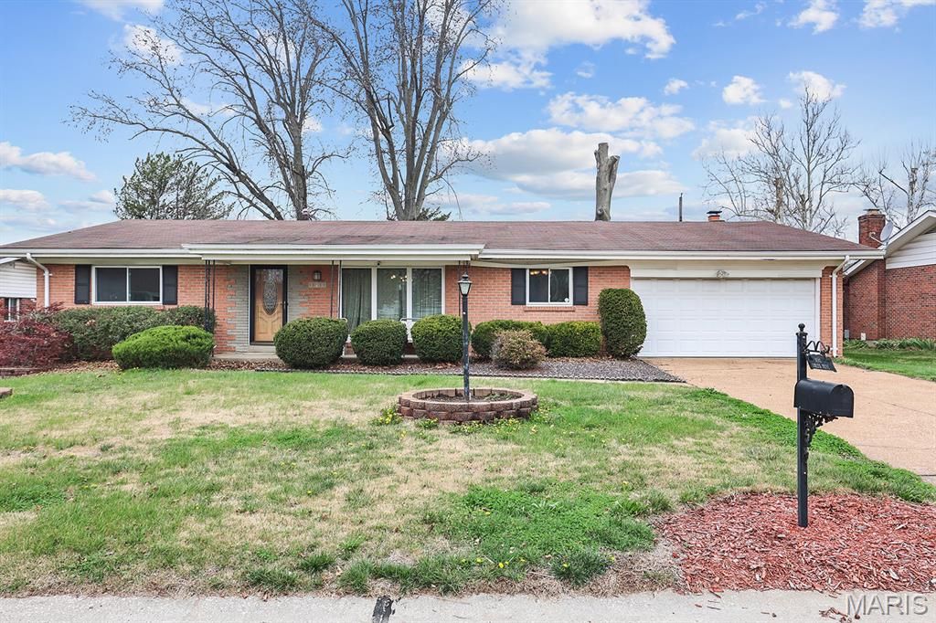 Photo of 11511 Corlyn Drive, St Louis, MO 63138 (MLS # 26005886)
