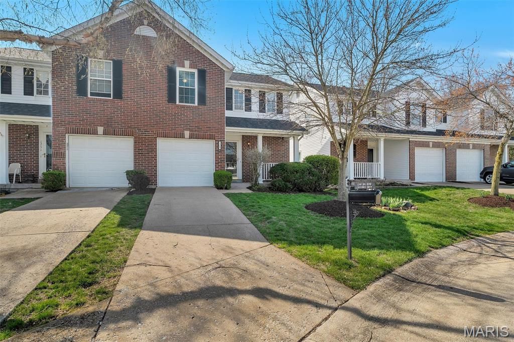 Photo of 1249 Big Bend Crossing Drive, Manchester, MO 63088 (MLS # 26016164)