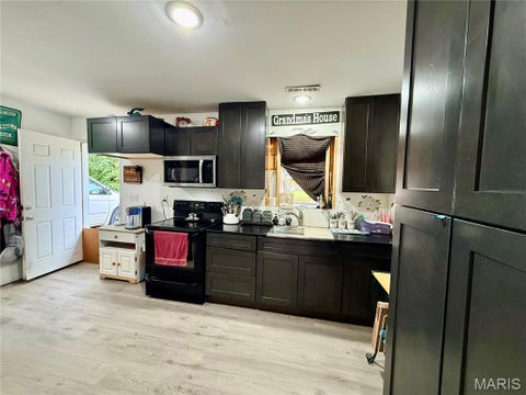 Tiny photo for 311 McKinley Avenue, Warrenton, MO 63383 (MLS # 26068872)