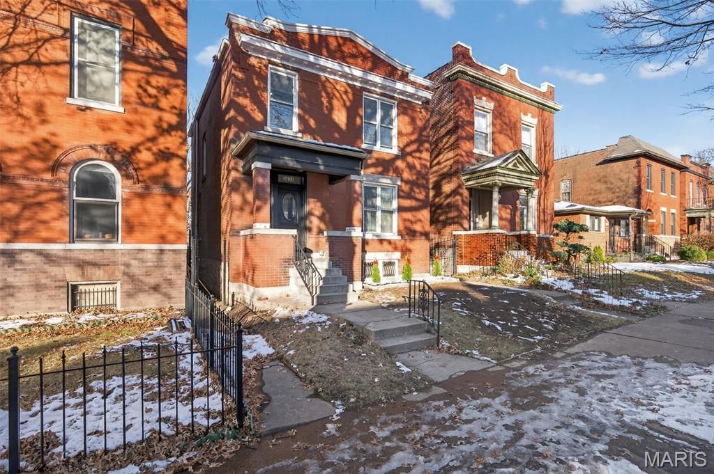 Photo of 3833 McDonald Avenue, St Louis, MO 63116 (MLS # 25079635)